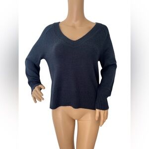 Banana republic knit v neck sweater size Xs